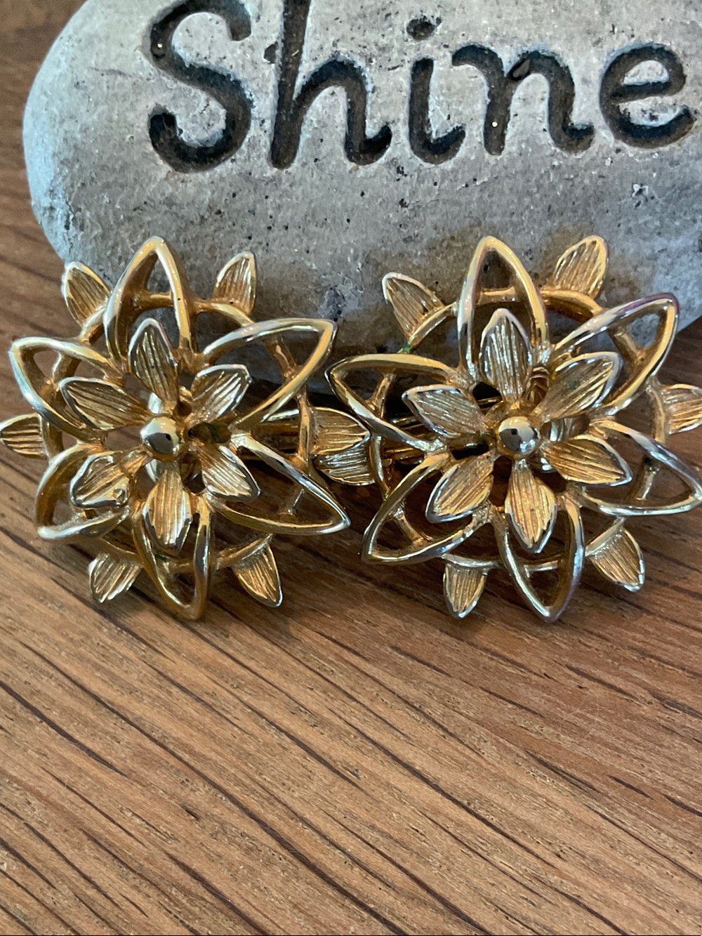 Vintage Sarah Coventry Sculpted Gold Floral Clip-On Earrings